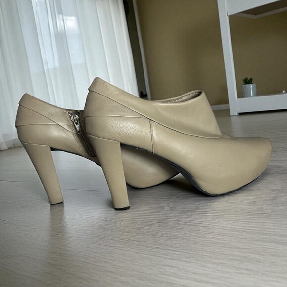 Me Too Beige Leather Platform Ankle Boots - Picture 4 of 6